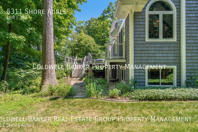 Building Photo - 5311 Shore Acres