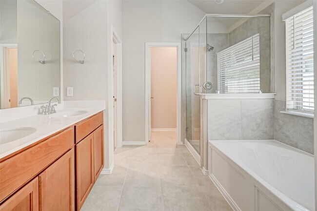 Building Photo - 32037 Towering Birch Trl