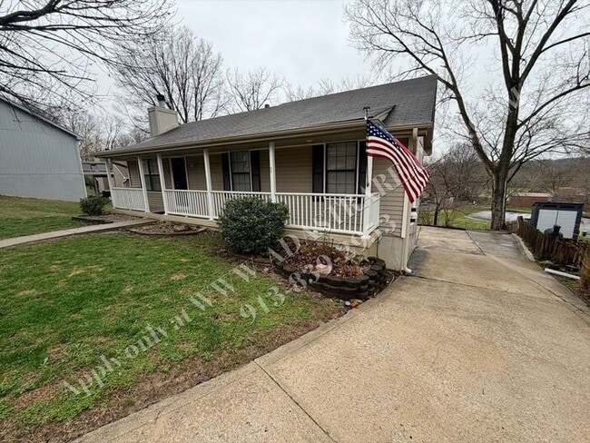 Building Photo - Beautiful Ranch Home in Park Hill School District-Available NOW!