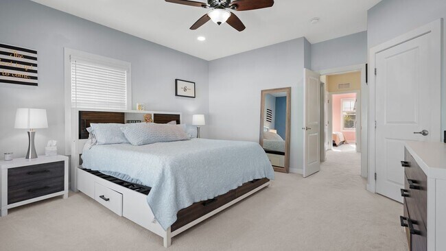 Building Photo - 337 Osona Ln