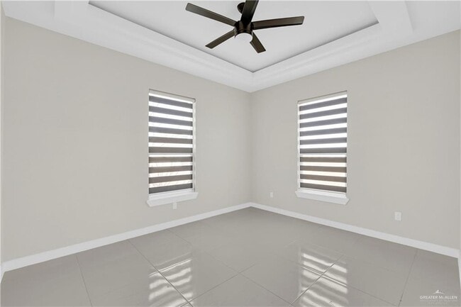 Building Photo - 20 Tierra Escondido