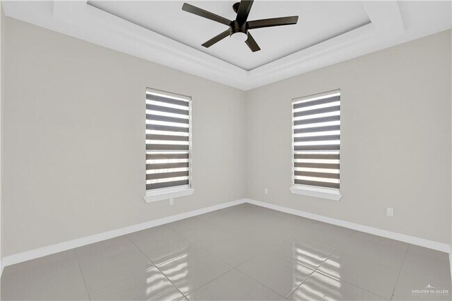 Building Photo - 31 Tierra Escondido