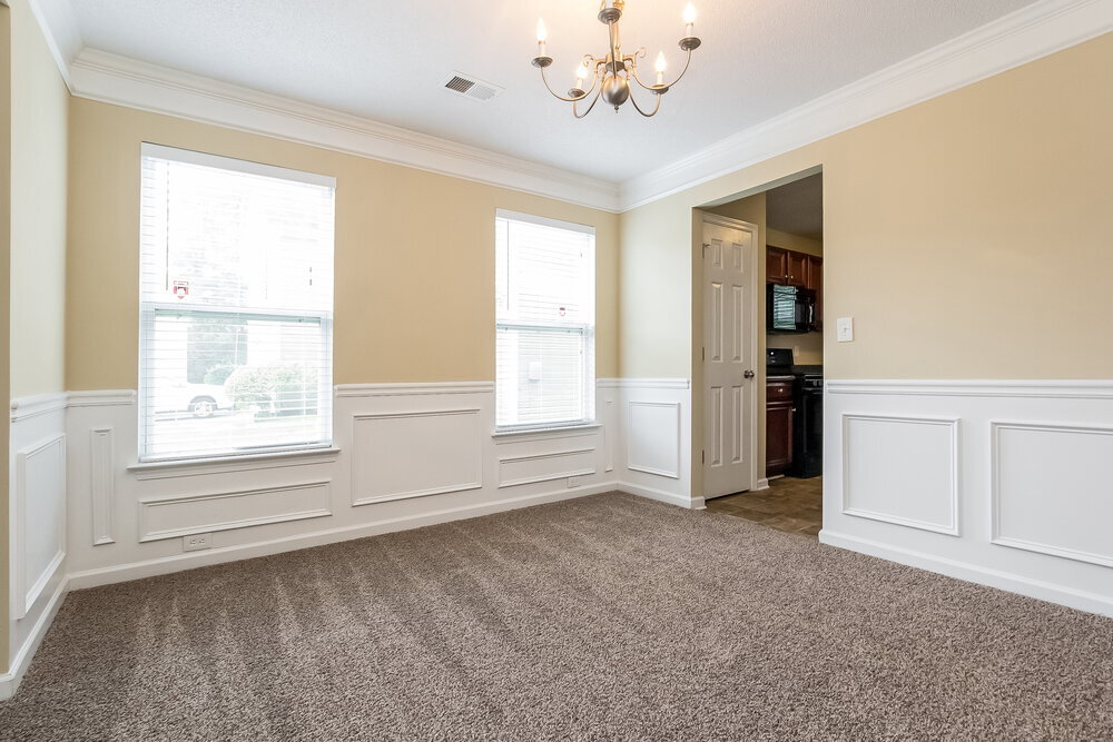 Building Photo - 3747 Rosebud Park Dr
