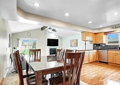 Building Photo - 41223 Sesame Dr