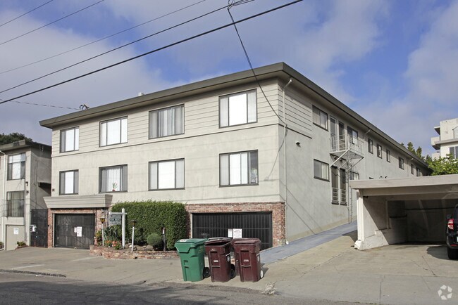 Building Photo - 389 Palm Ave