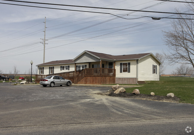 Building Photo - Camelot Village