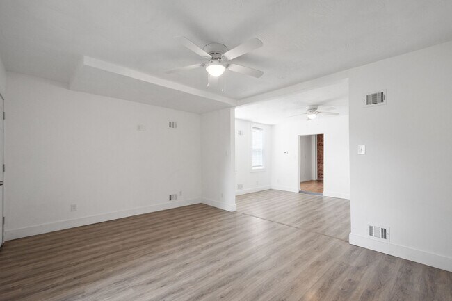 Building Photo - Stunning 3 bed, 2.5 bath home in McKees Rocks available October 1!