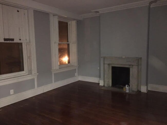 Building Photo - 1118 St Paul St