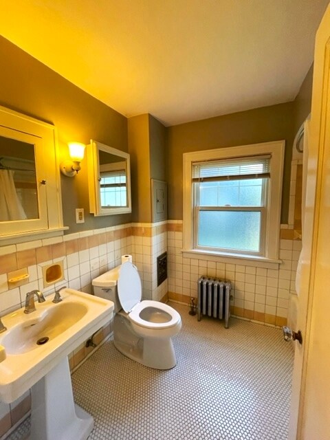 Building Photo - 3403 Dellwood Rd