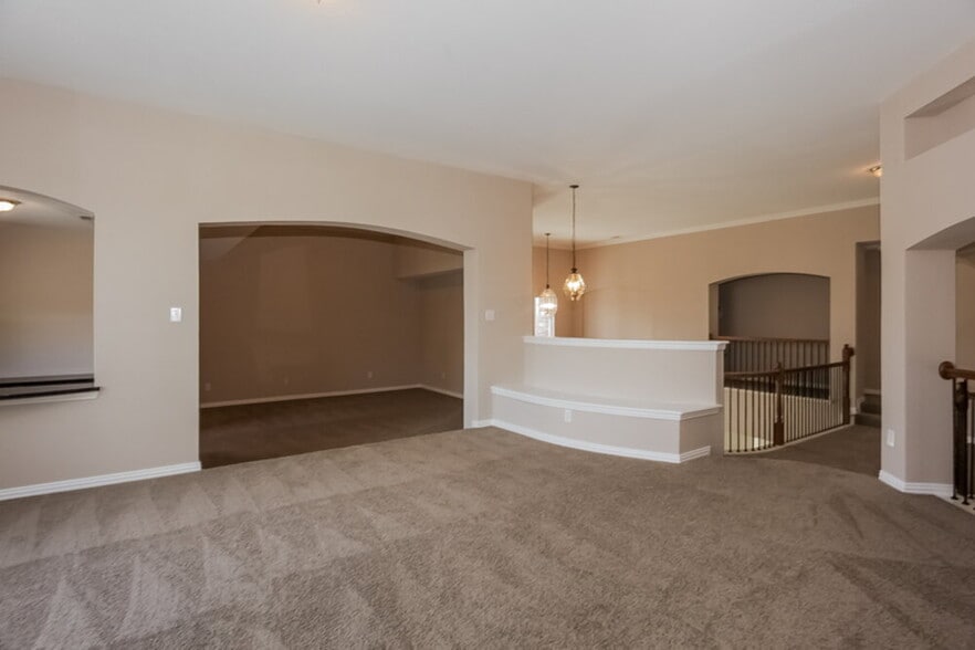 Building Photo - 3405 Marymount Dr