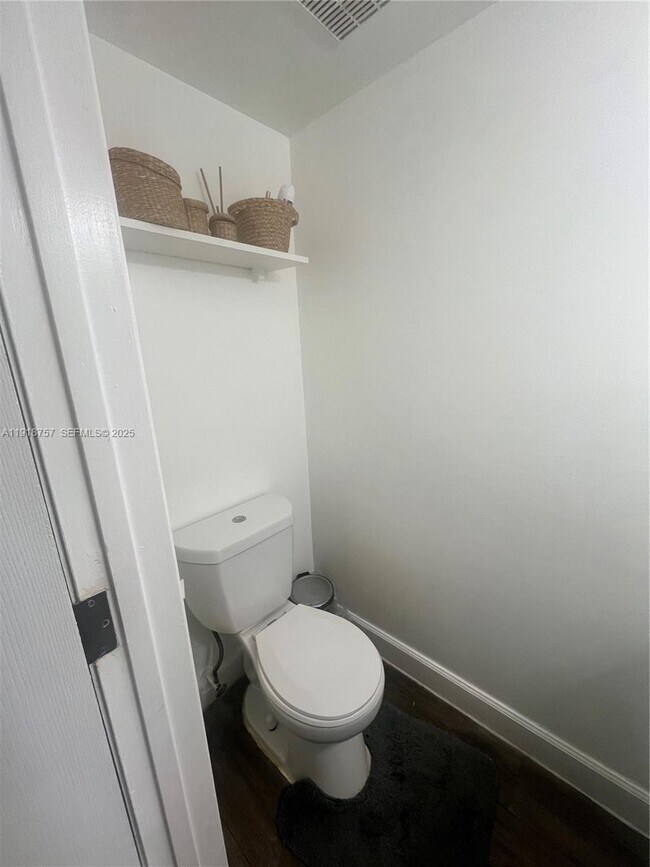 Building Photo - 421 NW 109th Ave