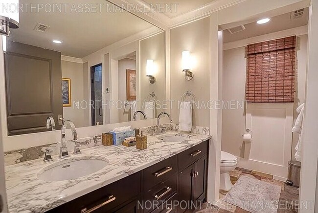 Building Photo - Welcome to a stunning home in Virginia Hig...