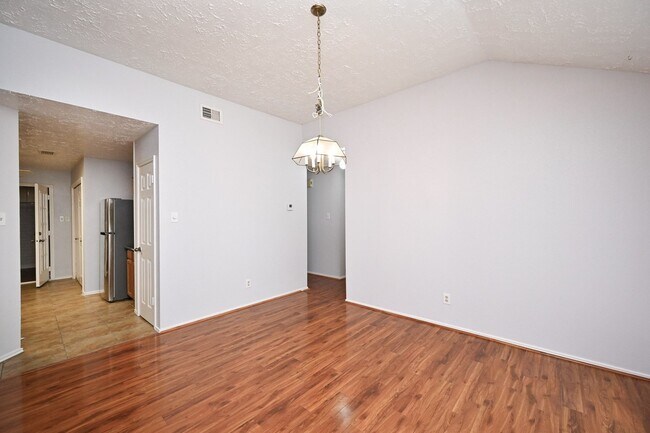 Building Photo - 3551 Santa Rosa Ln