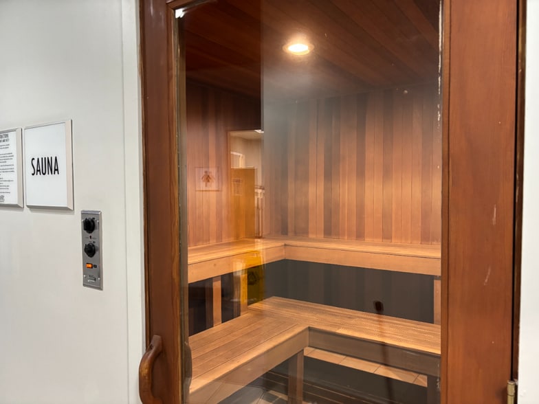 Sauna - 1011 Arlington Blvd