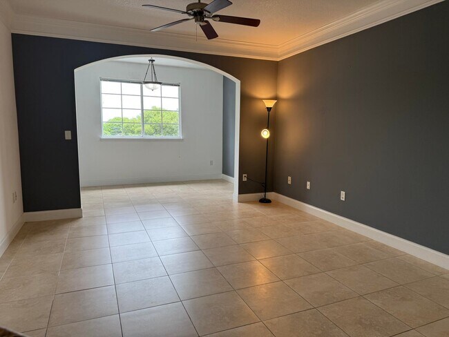 Building Photo - 9905 Baywinds Blvd