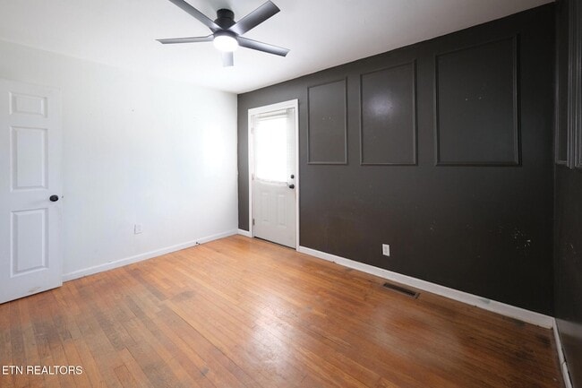 Building Photo - 548 Murray Rd NW