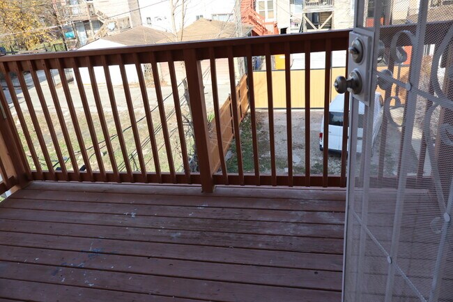 Building Photo - 4120 W Gladys Ave