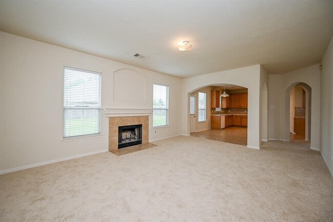 Building Photo - 4831 Plum Forest Rd