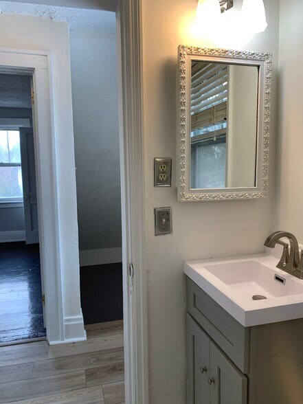 Building Photo - 3340 W Galbraith Rd