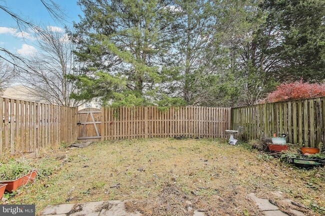 Building Photo - 16 Tabiona Ct