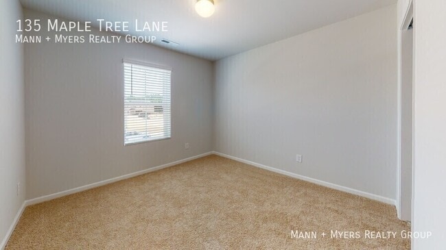Building Photo - 135 Maple Tree Ln