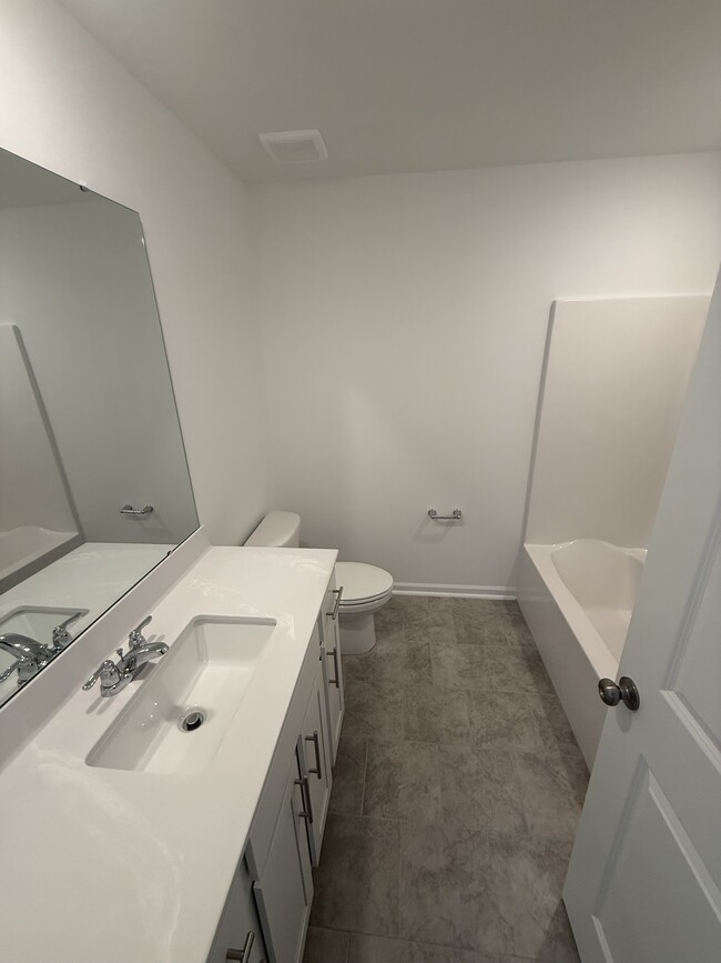 Building Photo - 1512 Crescent Townes Wy