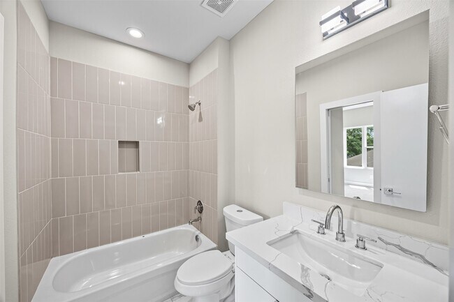 Building Photo - 853 Prosper St