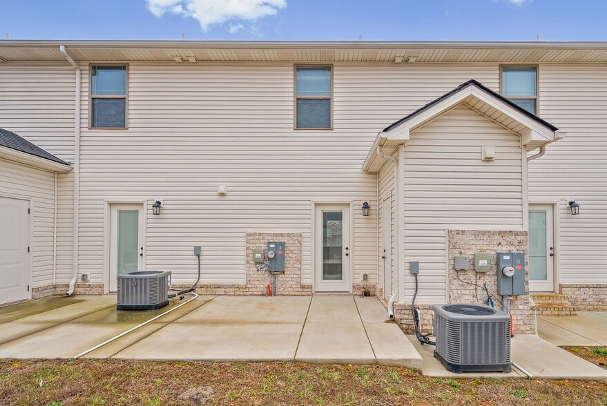Building Photo - 1201 Fort Campbell Blvd