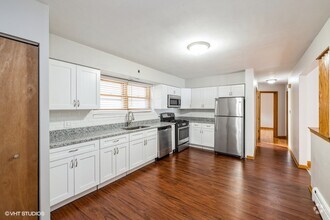 Kitchen and Dining Room - 3522-30 Oak Park Ave