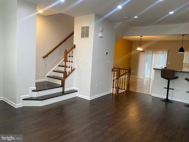 Building Photo - 219 Staysail Drive