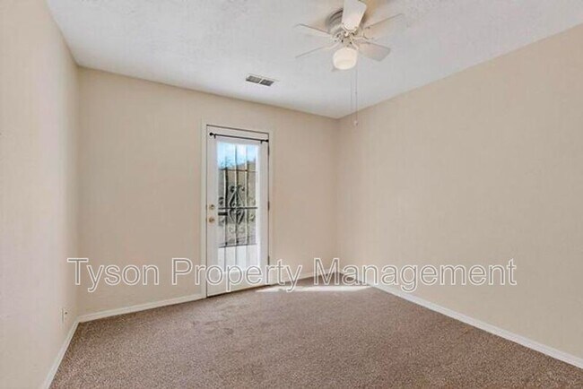 Building Photo - 3013 Taos Meadows Dr NE