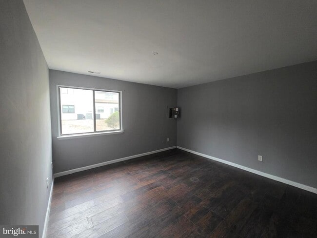 Building Photo - 2515 Cottonwood Ct