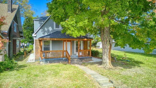 Building Photo - 1138 W 33rd St