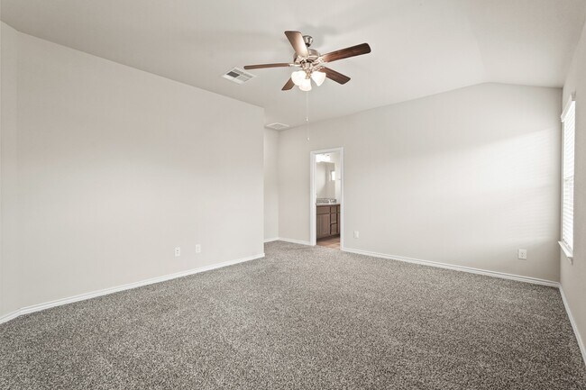 Building Photo - 1164 Kennesaw Dr