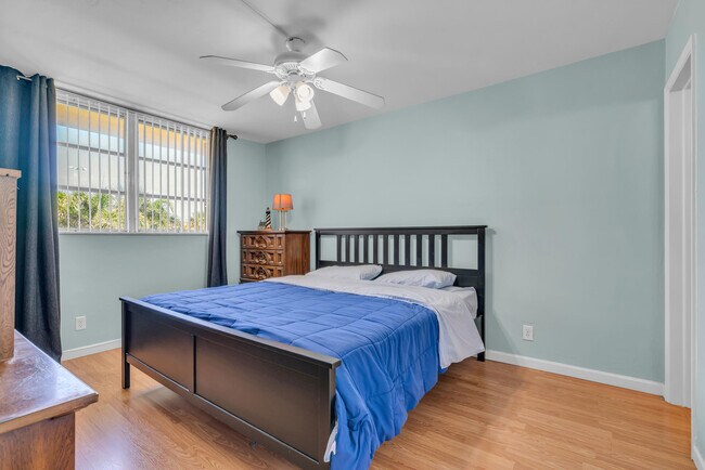 Building Photo - 4500 N Federal Hwy