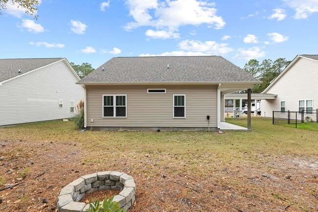 Building Photo - Hampstead Home For Rent