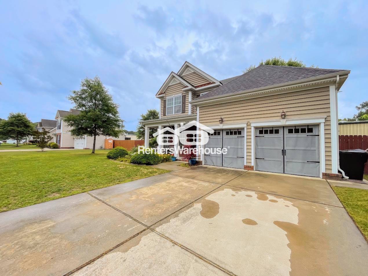 Building Photo - 2425 Brush Creek Ln