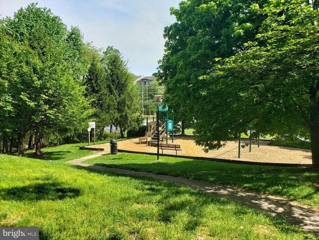 Building Photo - 18022 Royal Bonnet Cir