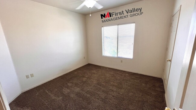 Building Photo - 3 Bedrooms, 2 Baths