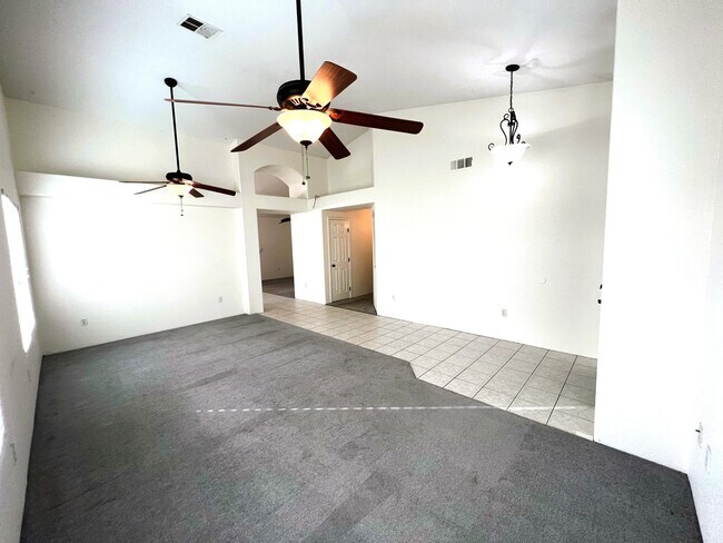 Building Photo - 3013 Verdugo Ln