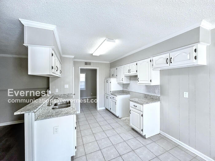 Building Photo - 3125 Walpole Ave