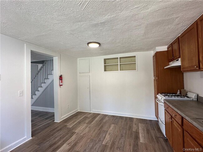 Building Photo - 1399 US-44