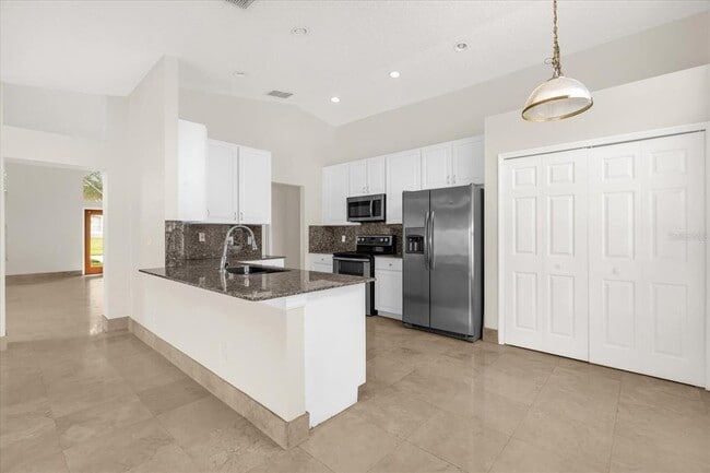 Building Photo - 10218 Facet Ct