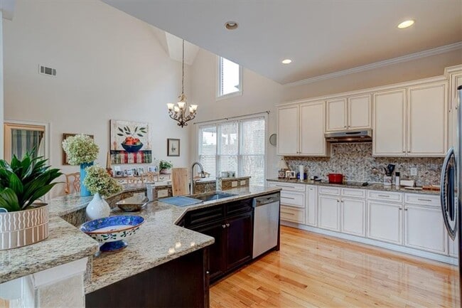Building Photo - 5962 Spalding Park Pl