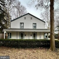 Building Photo - 2 Titus Ave