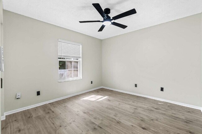 Building Photo - Beautiful 3-Bedroom Home with Private Setting & Open Floor Plan