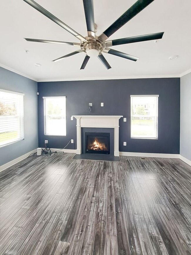 Building Photo - Amazing 3 Level Corner Lot Home in Waldorf...