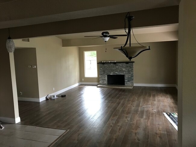Building Photo - 2717 El Segundo Dr