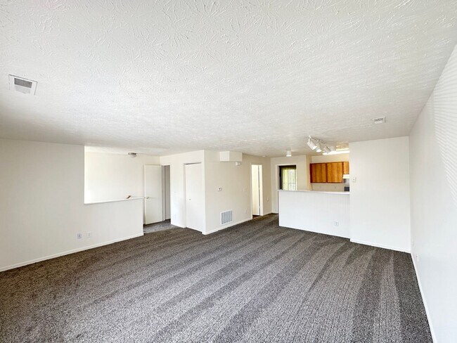 Building Photo - Battle Creek 1 Bedroom / 1 Bath Apartment – Available Now!