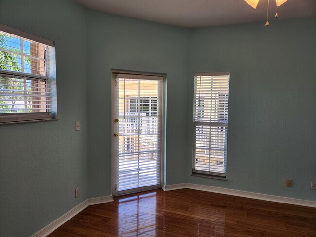 Building Photo - 17885 Fieldbrook Cir E